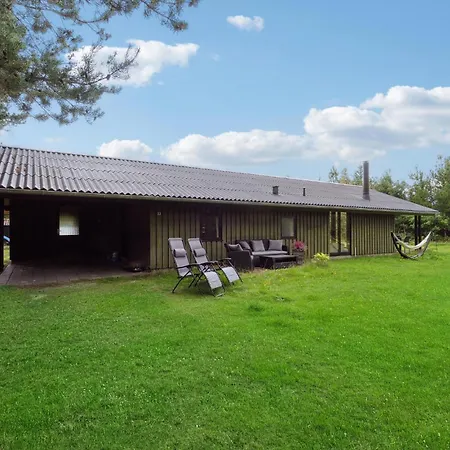 Three-bedroom In Tatil Evi