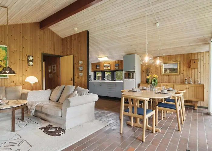 Hébergement de vacances Three-bedroom In